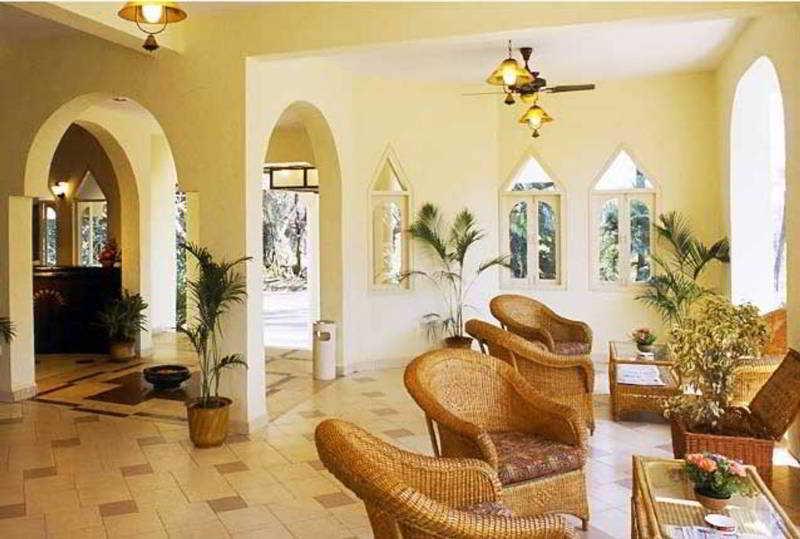 Varca Palms Beach Resort Exterior photo