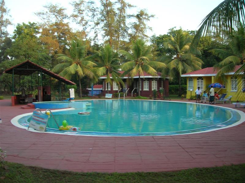 Varca Palms Beach Resort Exterior photo