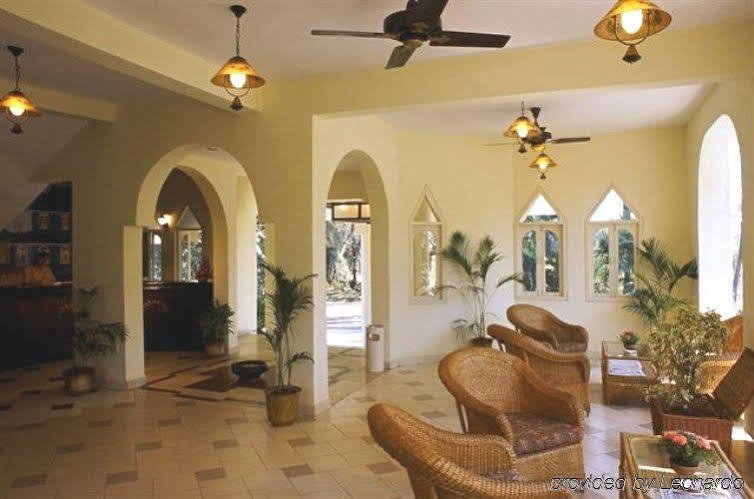 Varca Palms Beach Resort Exterior photo